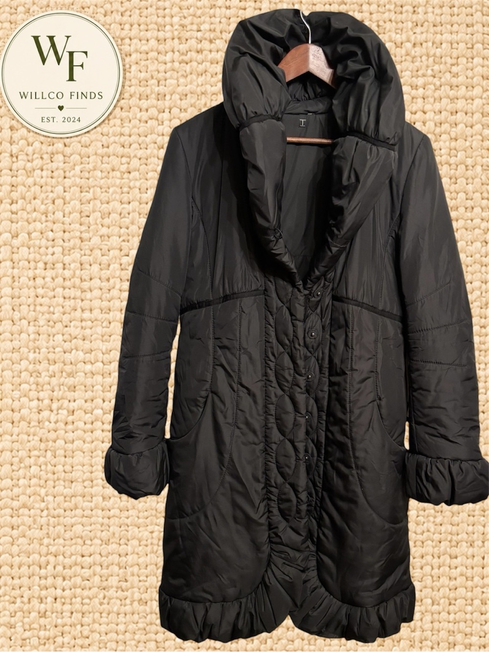 Tahari Black Quilted Hooded Ruffle Trim Long Coat Women’s Medium